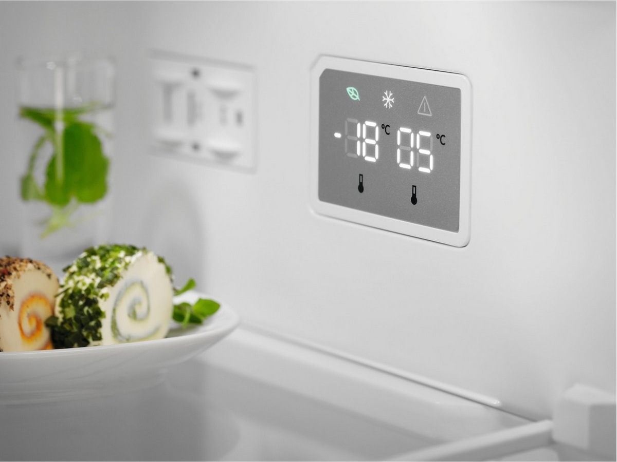 Electrolux LNT6ME36W2 Kombiskap (hvit) -B-Grade Demo frysere & kjøleskap