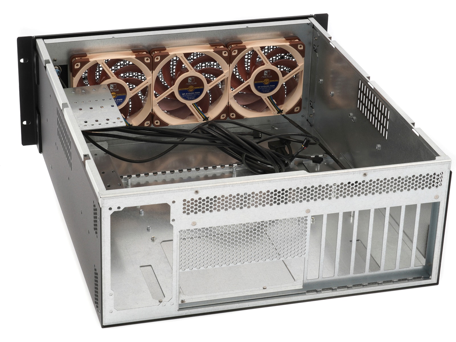 Sliger CX4200a 4U Chassis Barebone (m. Hovedkort)