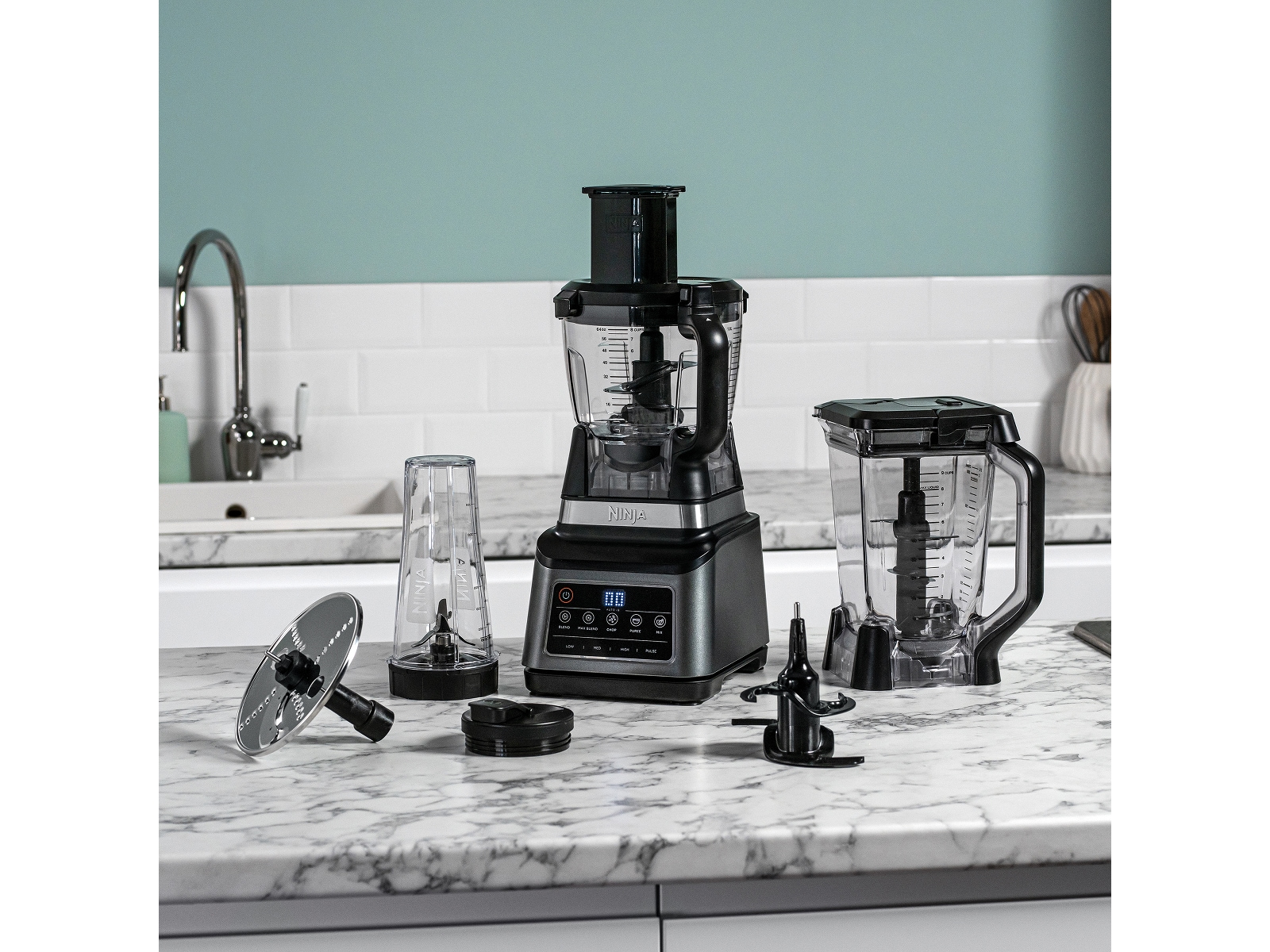 Ninja 3-i-1 BN800EU blender Blendere