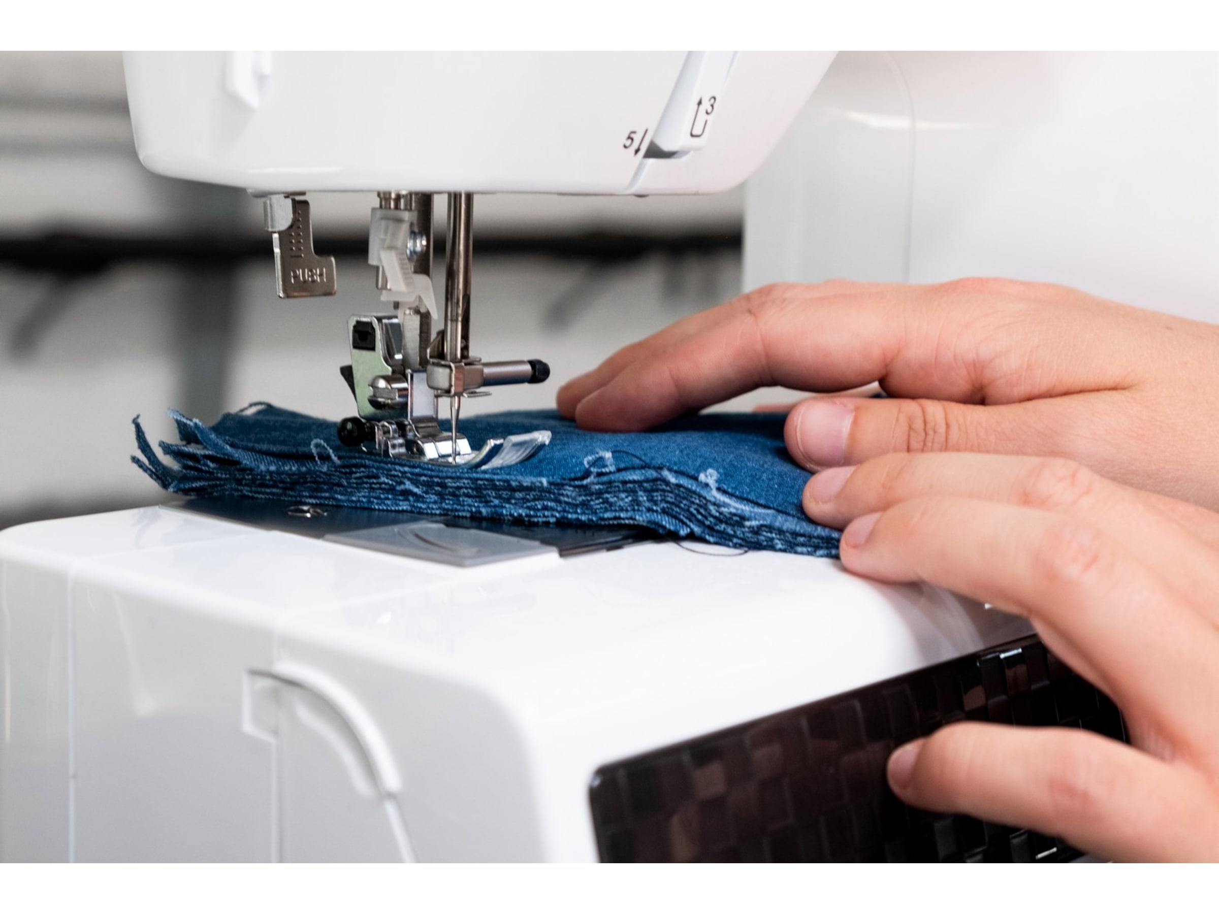 Brother HF53ZW1 Strong & Tough symaskin Symaskiner