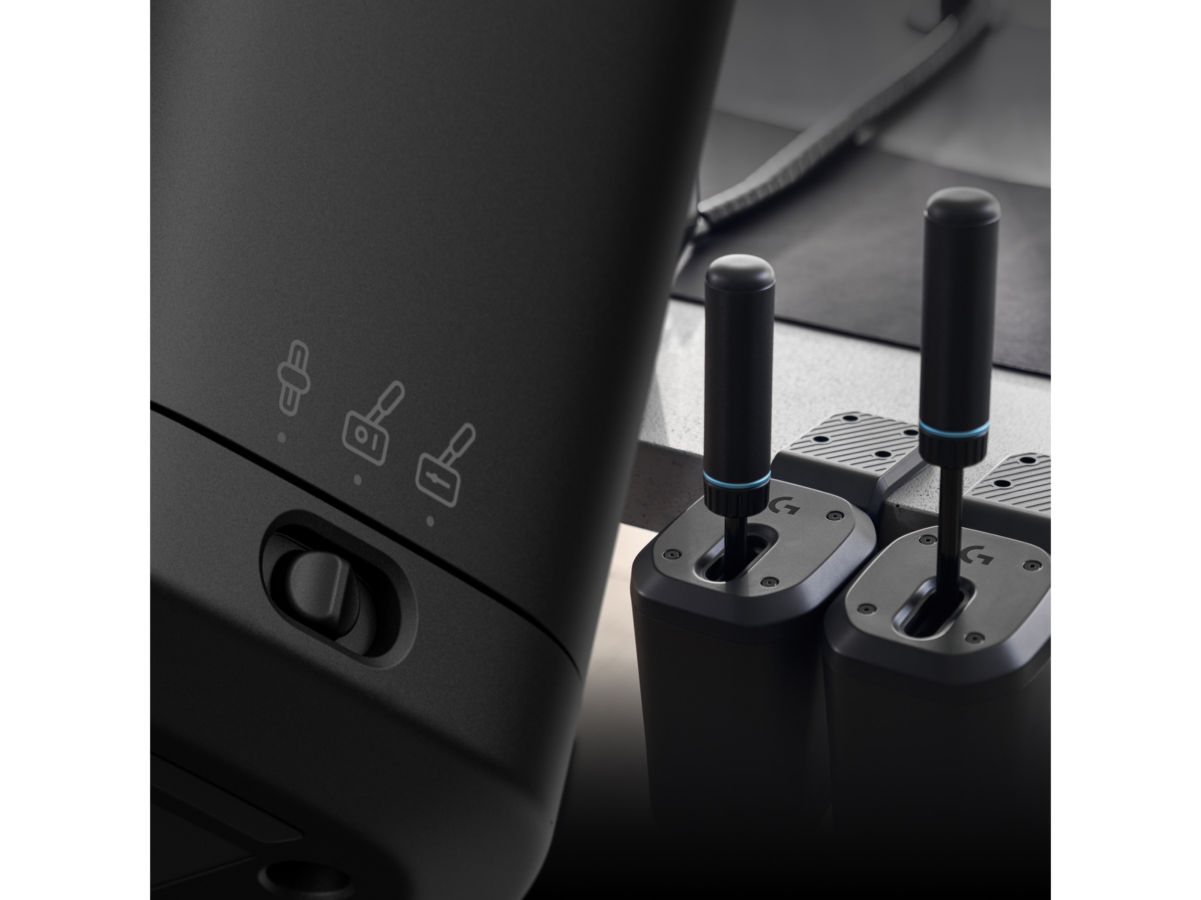 Logitech RS Shifter & Handbrake Ratt og pedaler