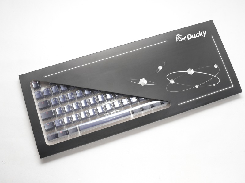 Ducky PBT Cosmic Keycaps (Blå/sort) Tilbehør til gaming- tastatur og mus