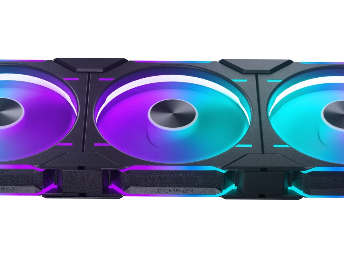 Phanteks D30 140mm PWM DRGB Regular Vifte 3-Pack (sort) Vifter