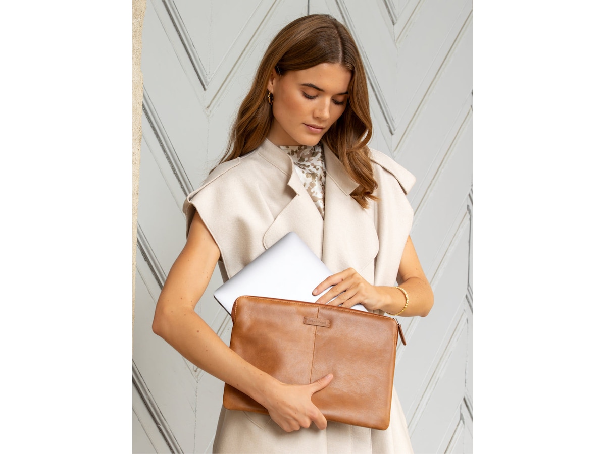 dbramante1928 Skagen Pro 14" sleeve (tan) Ryggsekk, veske & mappe