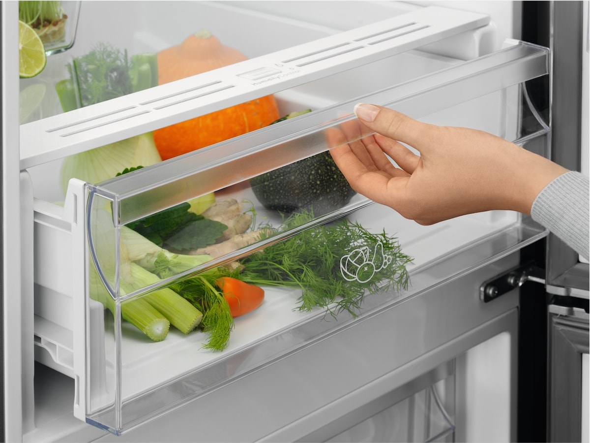 Electrolux LNT6ME36W2 600 TwinTech NoFrost Kyl-frys (hvit) -B-Grade Demo frysere & kjøleskap