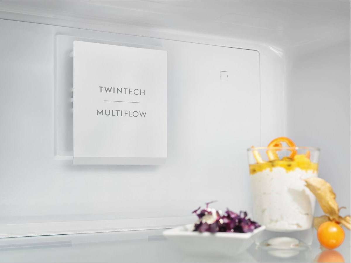 Electrolux LNT6ME36W2 600 TwinTech NoFrost Kyl-frys (hvit) -B-Grade Demo frysere & kjøleskap