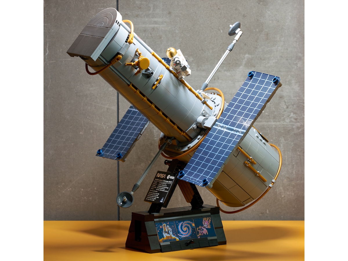 LEGO Icons Romteleskopet Hubble 11382 LEGO
