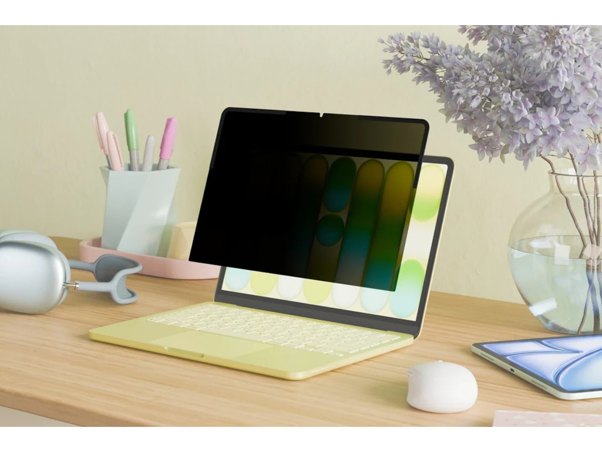 Hyper HyperShield Magnetic Privacy Screen MacBook Neo 13" Ryggsekk, veske & mappe