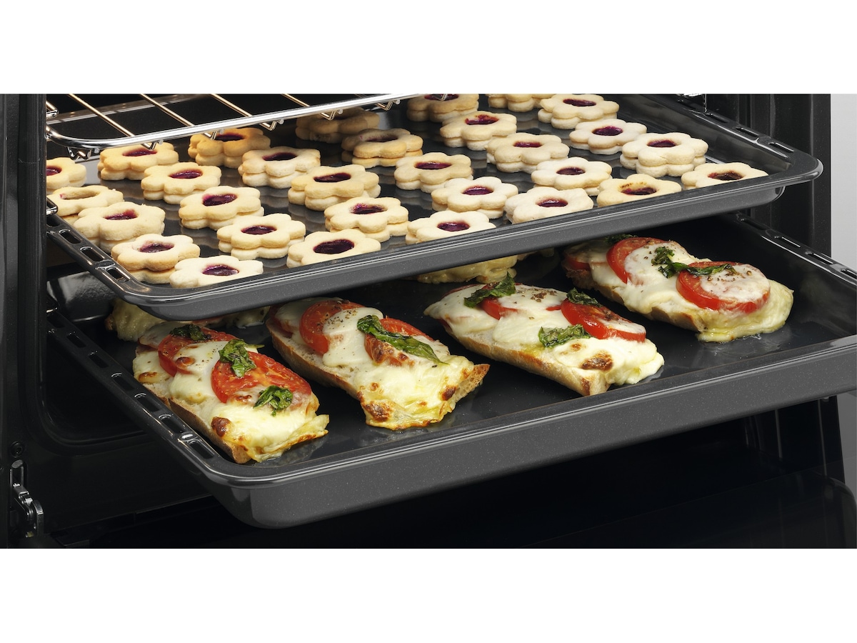 Electrolux 600 SteamBake induksjon 60 cm pyrolyse (stål) Komfyr