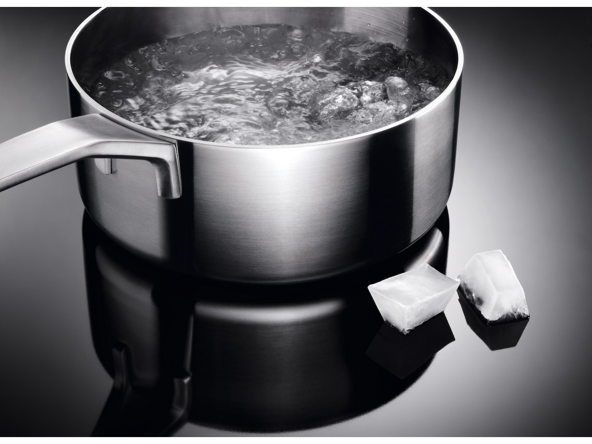 Electrolux 600 SteamBake Induksjon 60 cm Katalyse (hvit) Komfyr
