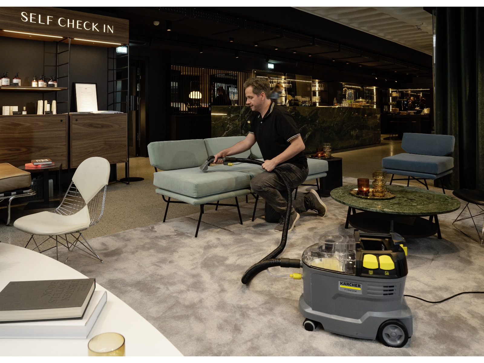 Kärcher Puzzi 8/1 møbel- og tepperenser Dampvaskere