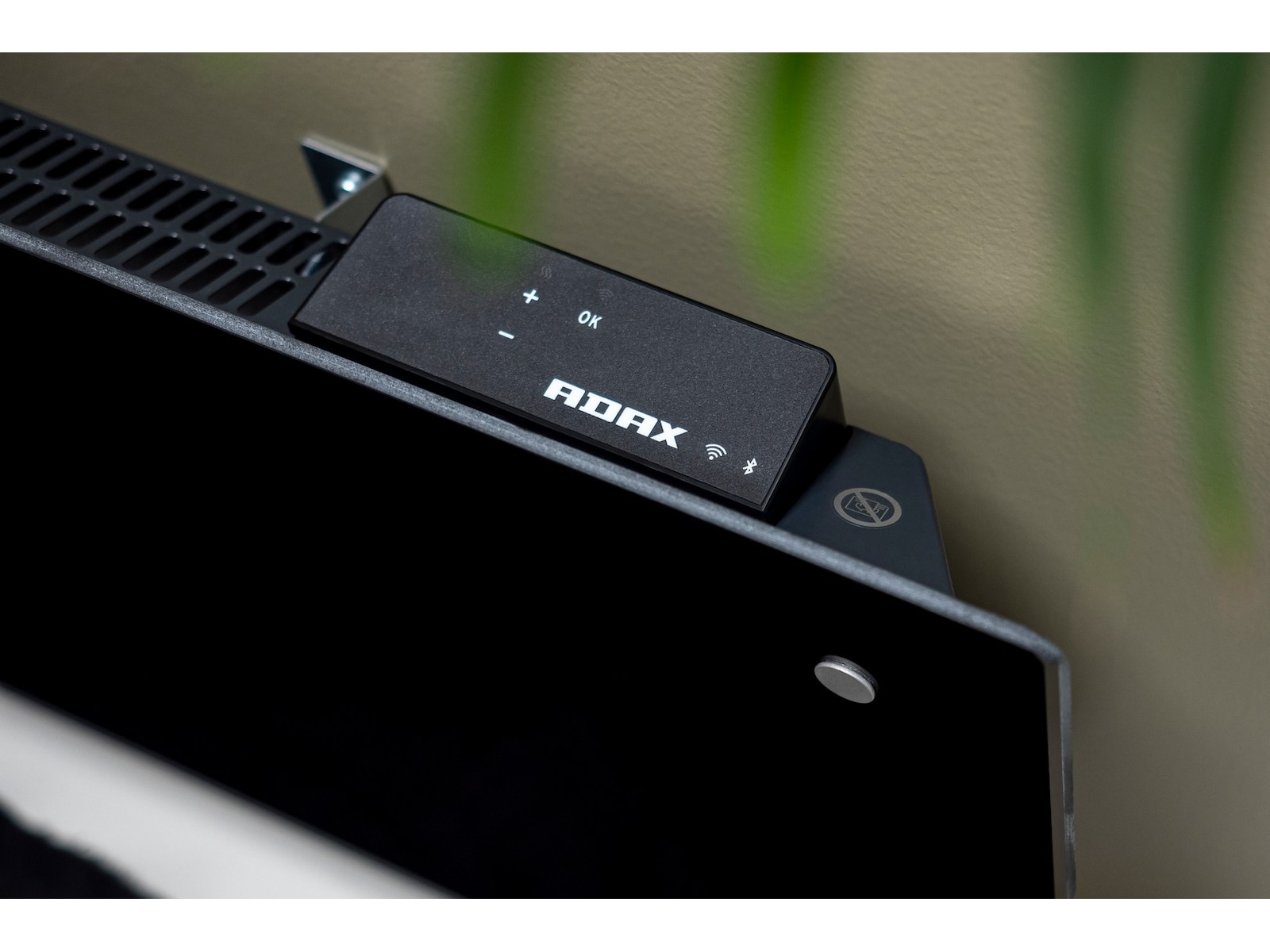 Adax Clea WiFi panelovn glass 1000W (sort) -B-Grade Demo hjem & fritid