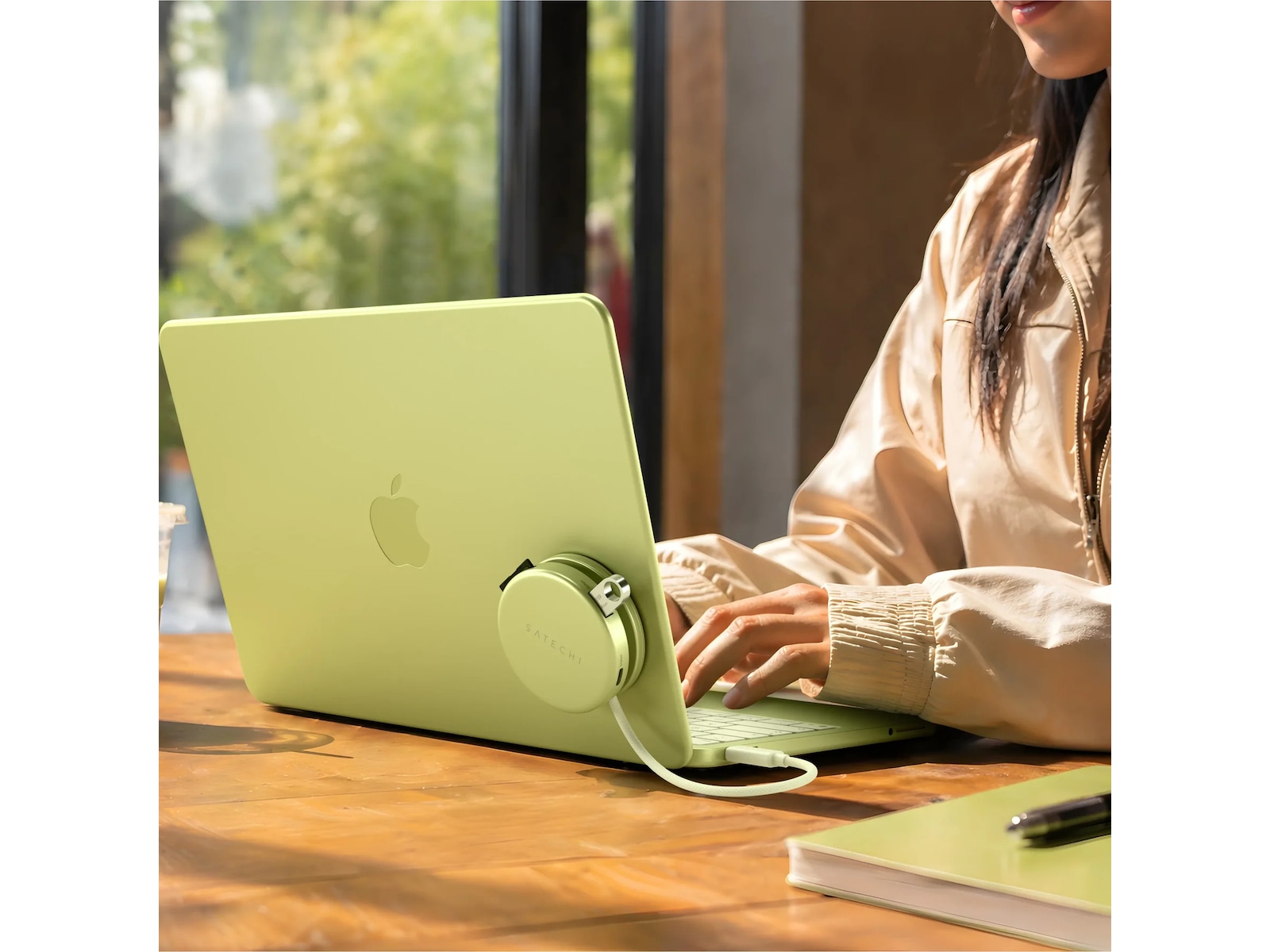 Satechi OntheGo 5-in-1 Multiport Adapter (citrus) Dockingstasjon & USB-HUB