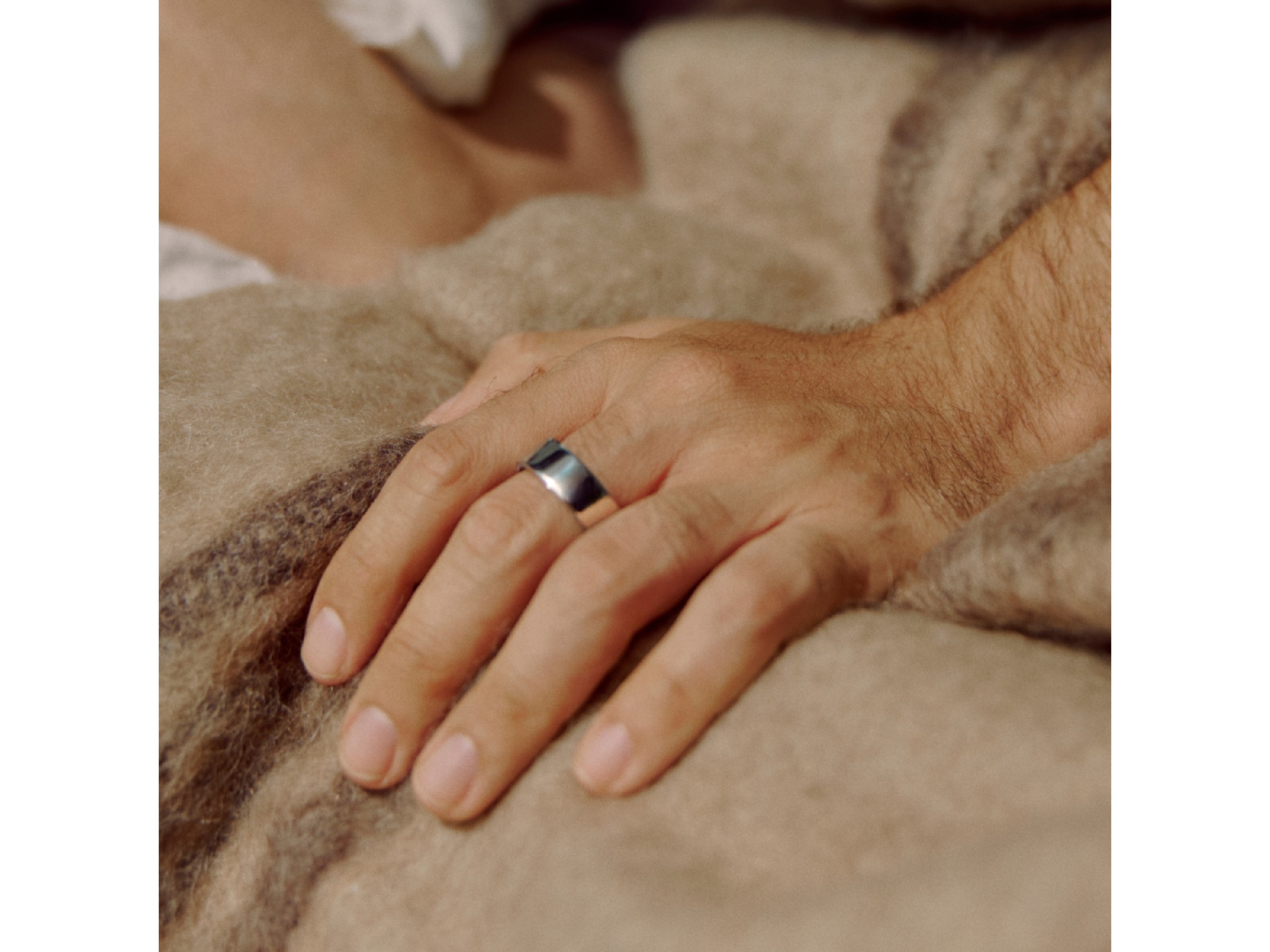 Oura Ring 4 Smart Ring str. 15 (sølv) -B-Grade Demo tilbehør til mobiler & klokker