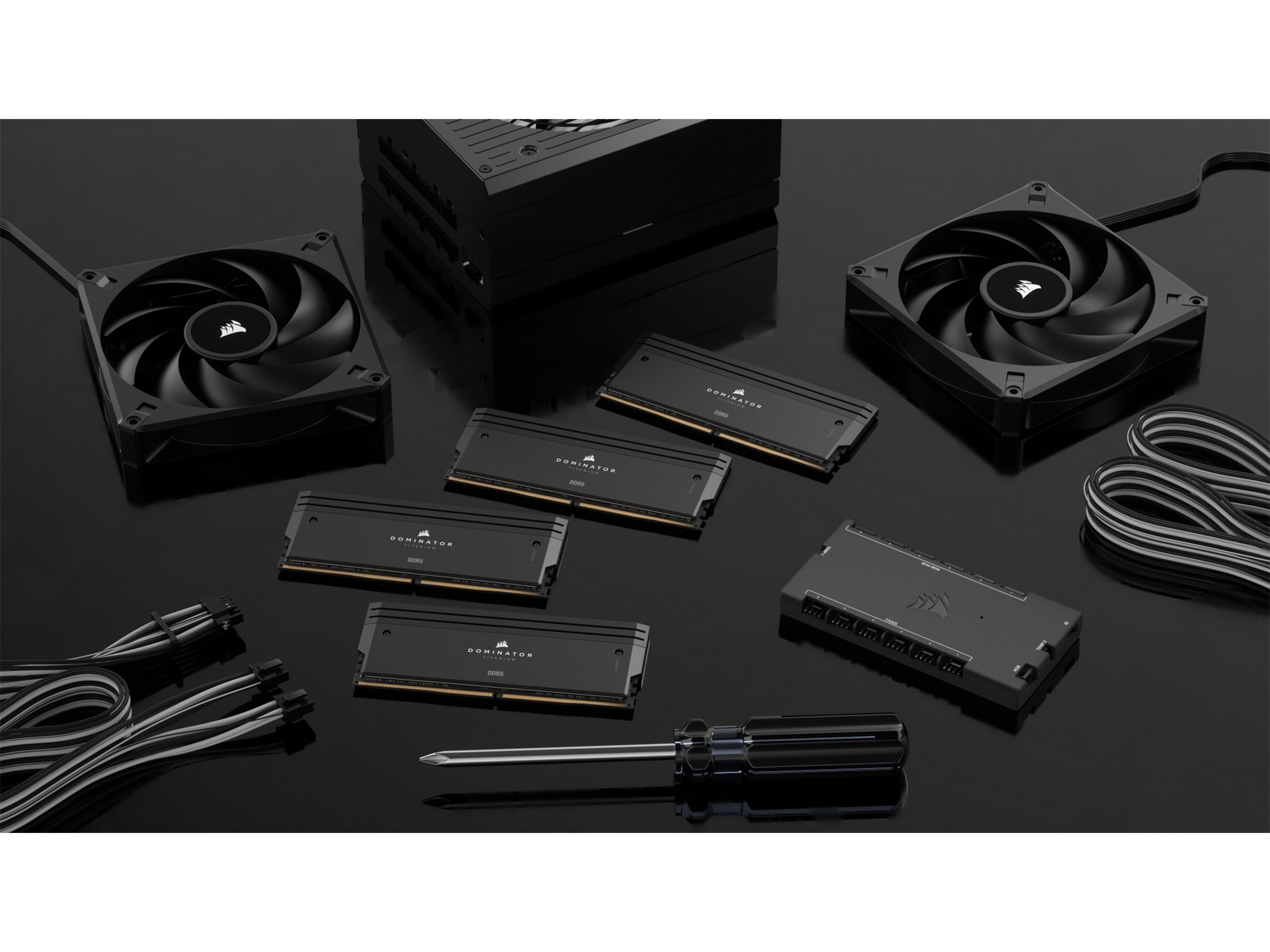 Corsair Dominator Titanium RGB DDR5 6400MHz 64GB (sort) Minnebrikker