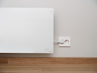 Mill Glass Smart WiFi Gen 4 panelovn 700W (hvit) Panelovner