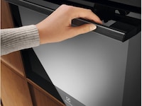 Electrolux COPP40B Pyrolyseovn SteamCrisp Stekeovn