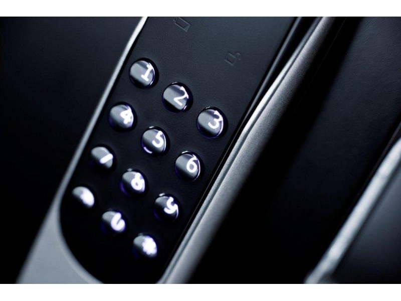 Yale Doorman Classic Home (sølv) Elektronisk dørlås