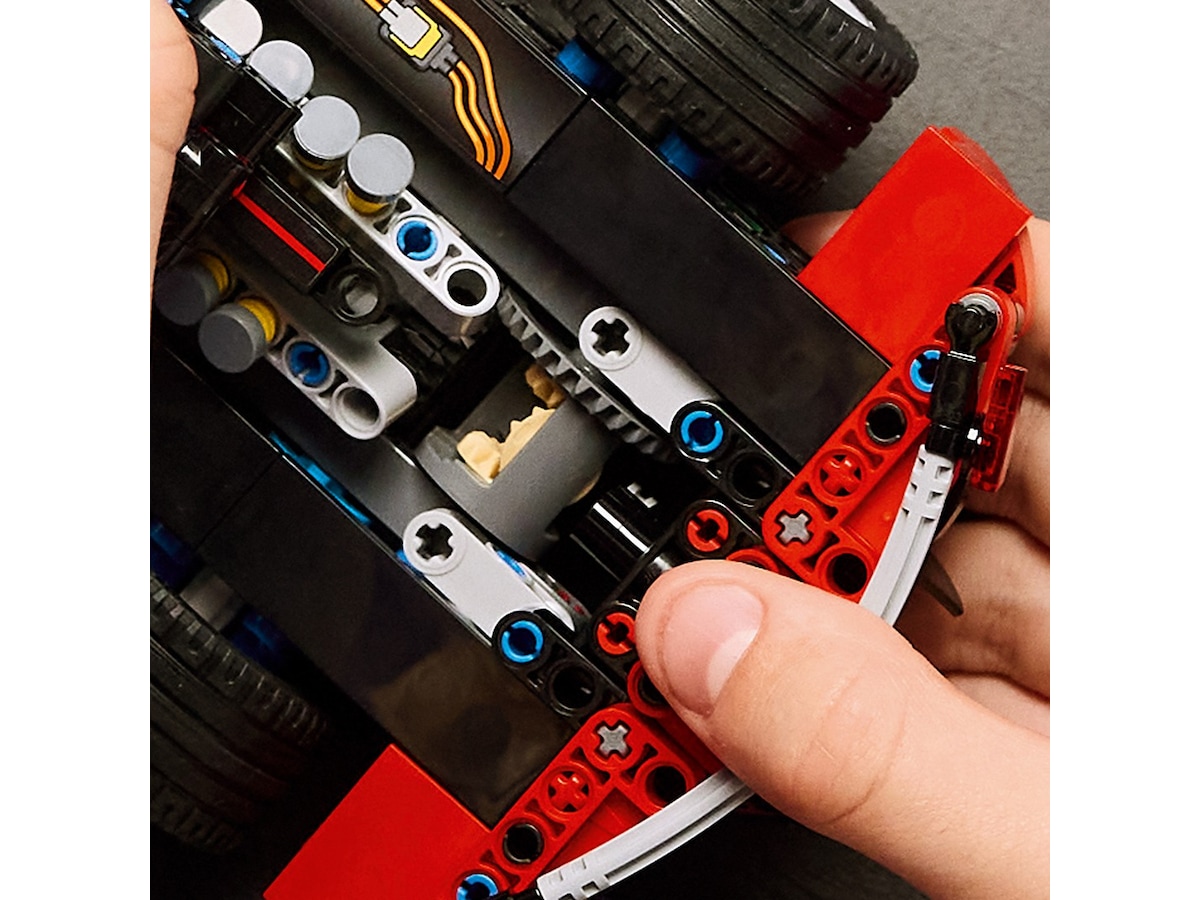 LEGO Technic Ferrari FXX K 42212 LEGO