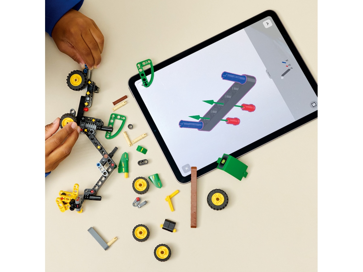 LEGO Technic John Deere 1470H skogsmaskin 42218 LEGO