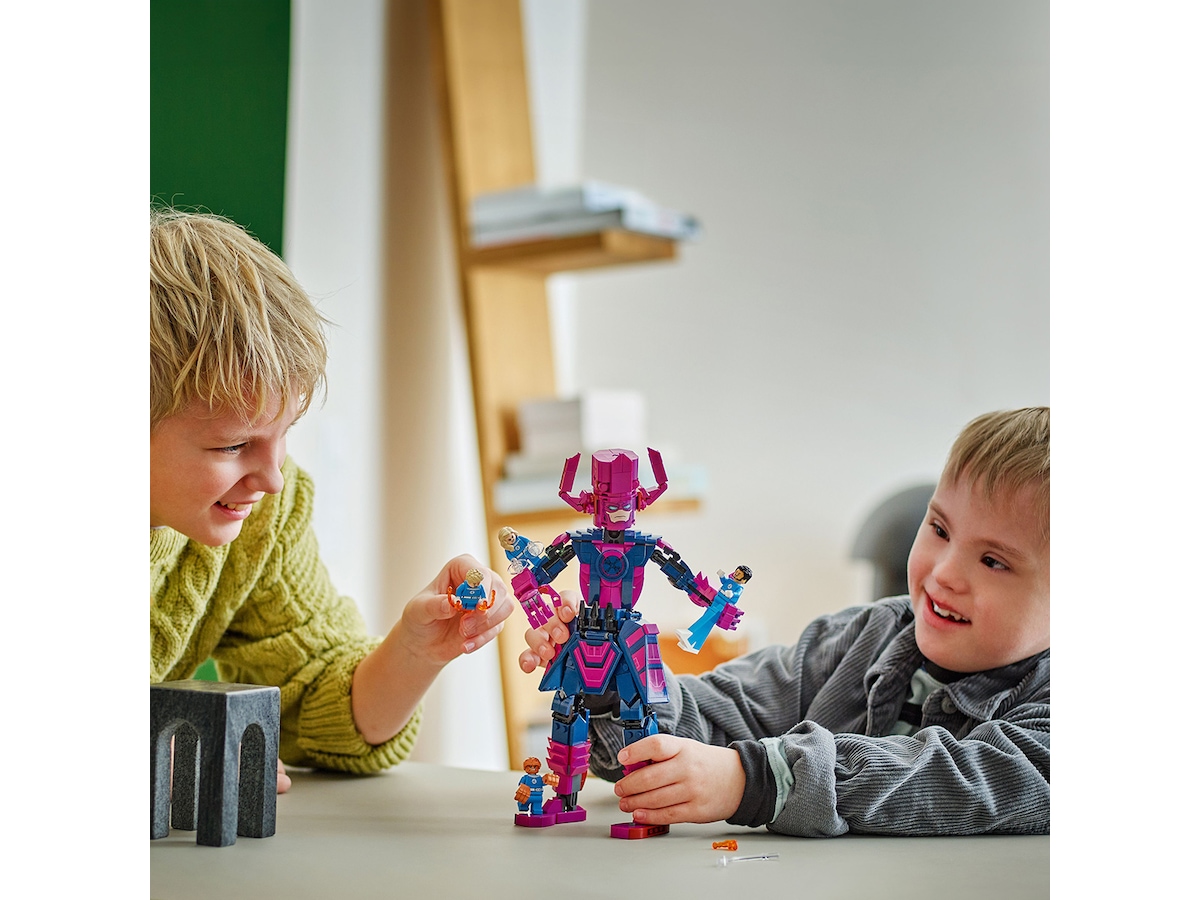 LEGO Super Heroes Fantastic Four mot Galactus – byggfigur 76316 LEGO