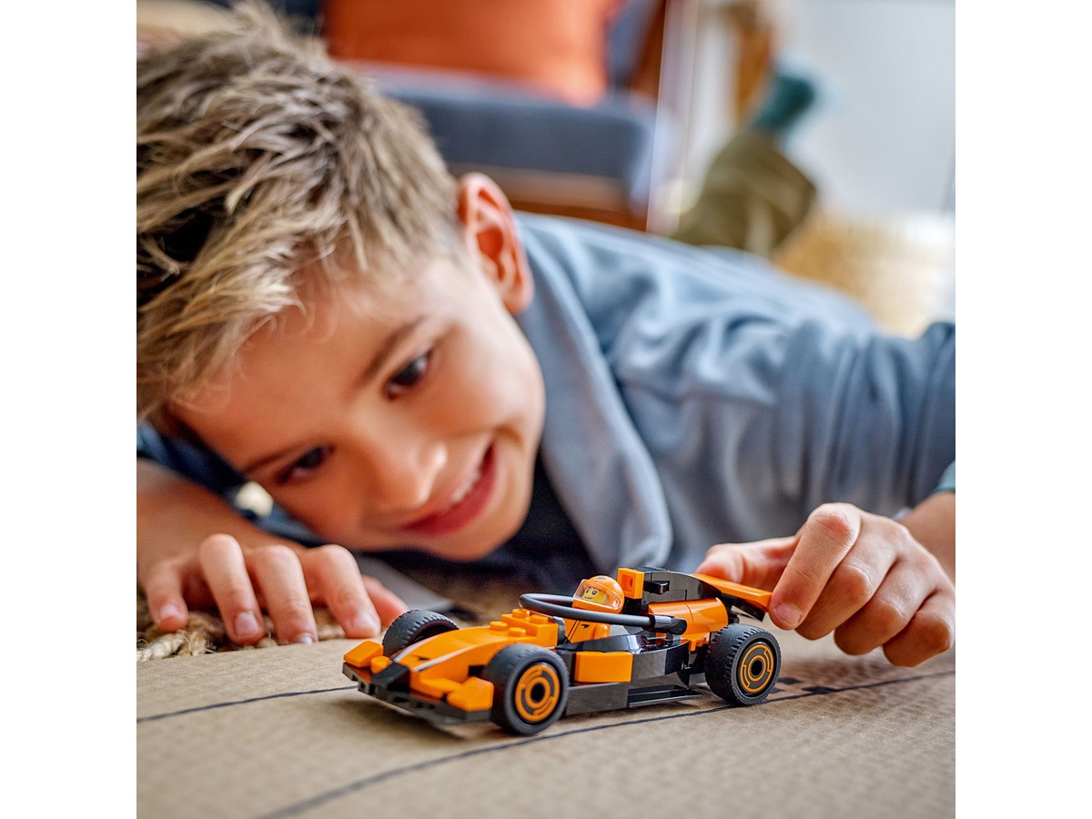 LEGO City F1 fører med McLaren racerbil 60442 LEGO