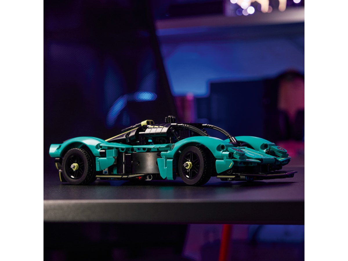 LEGO Technic Aston Martin Valkyrie 42208 LEGO
