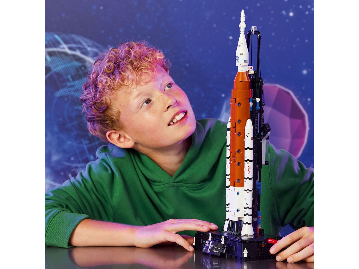 LEGO Technic NASA Artemis Space Launch System rakett 42221 LEGO