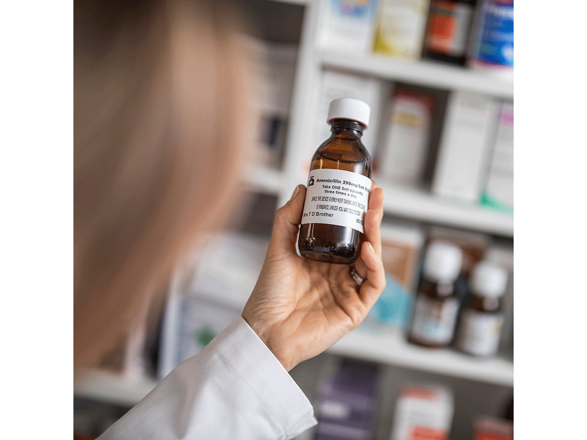 Brother etikettskriver TD-4210D Etikett & merkemaskin