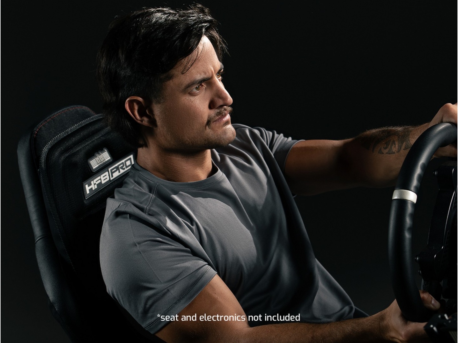 Next Level Racing HF8 Pro Haptic Feedback Pad Ratt og pedaler