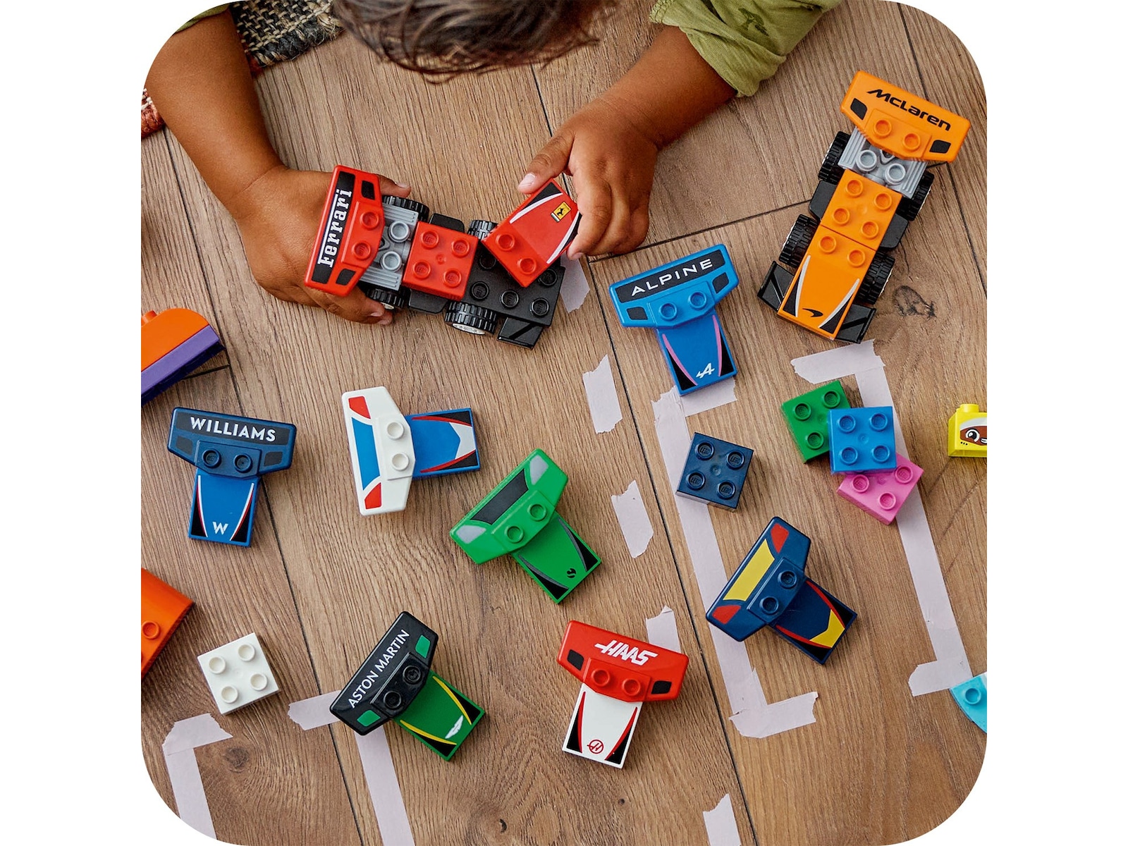 LEGO DUPLO Town F1 Team med racerbiler og sjåfører 10445 LEGO