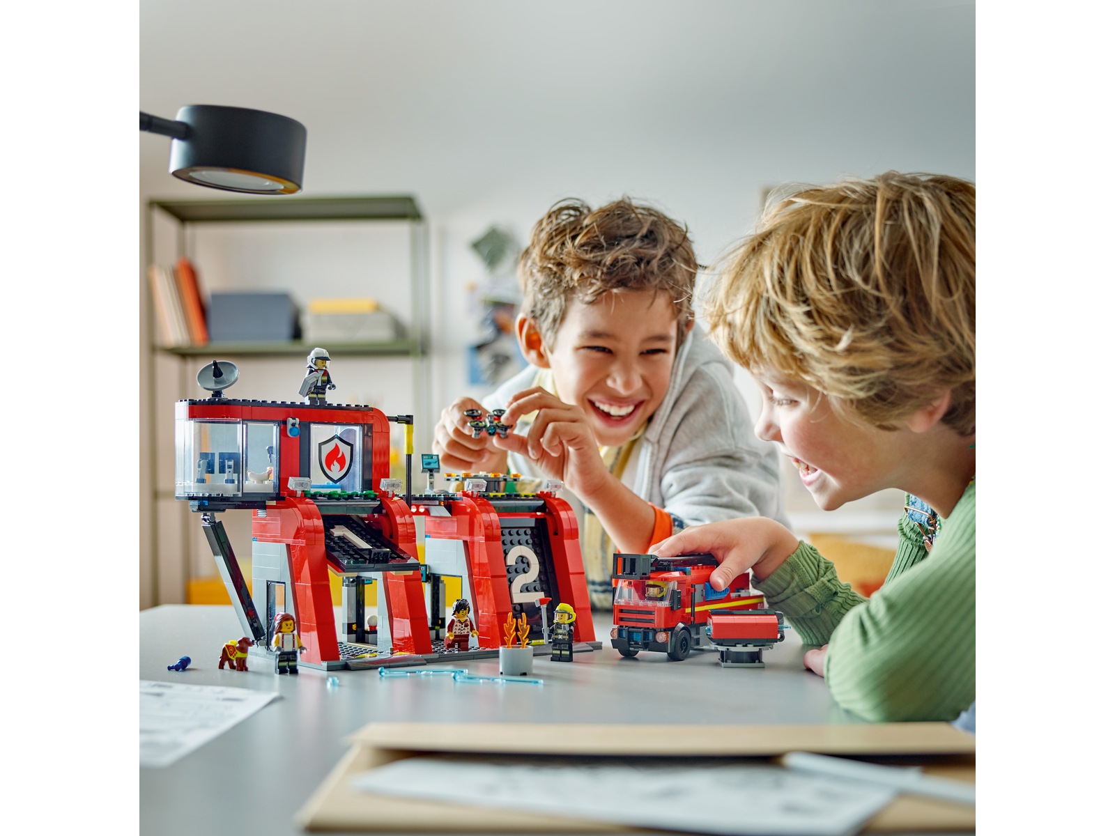 LEGO City Fire brannstasjon med brannbil 60414 LEGO