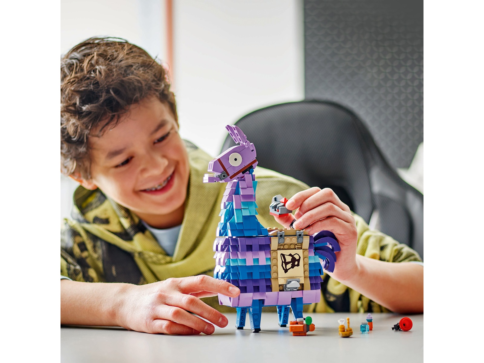 LEGO Fortnite Supply Llama 77071 LEGO