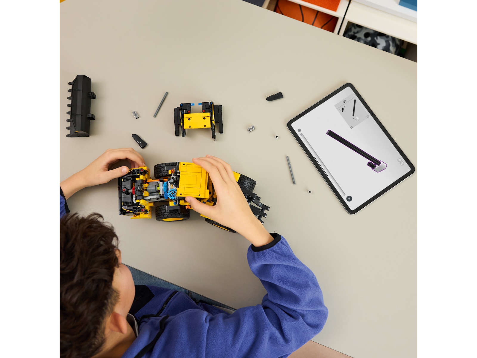 LEGO Technic Volvo L120 elektrisk hjullaster 42209 LEGO