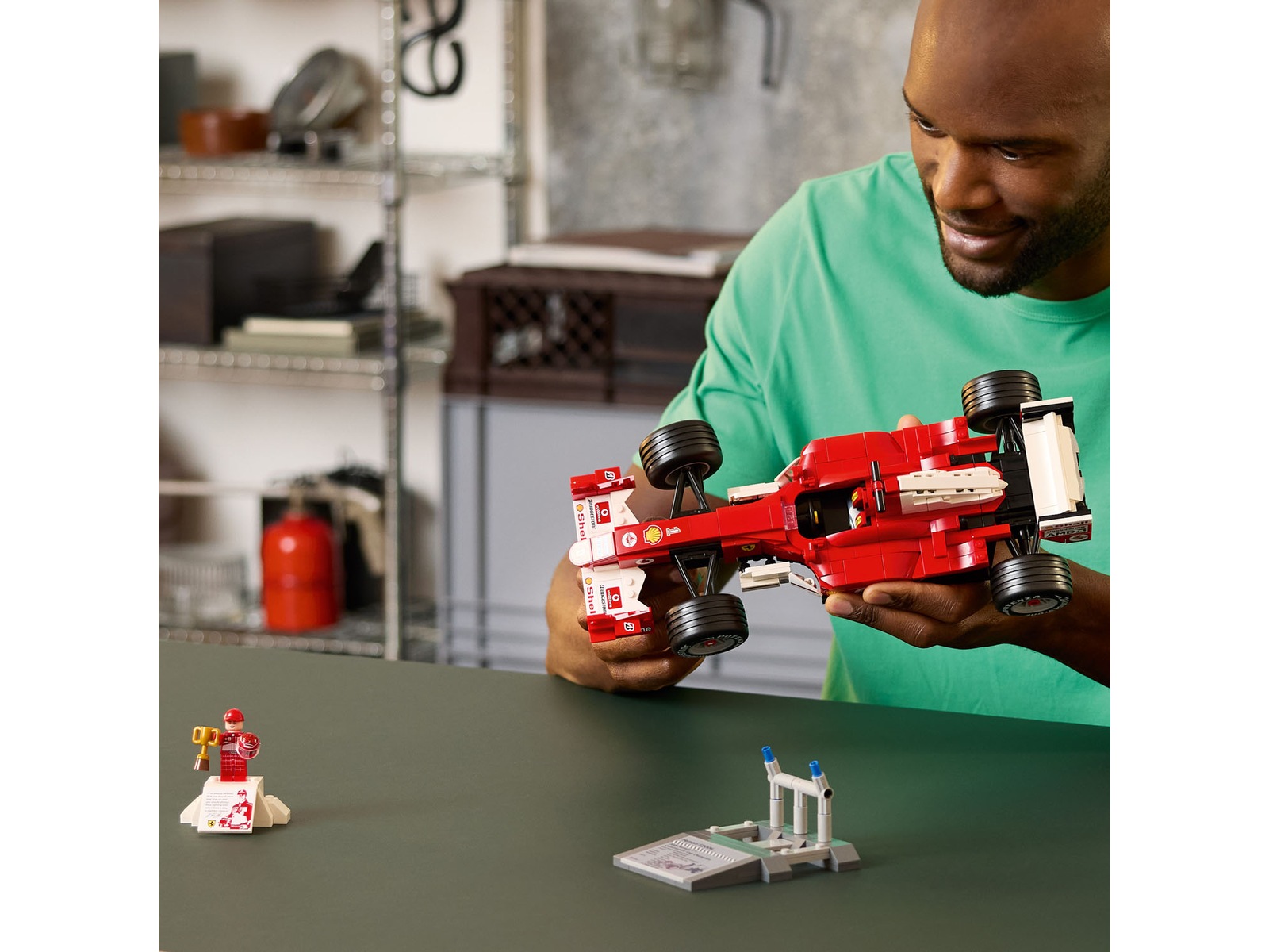 LEGO Icons Ferrari F2004 - Michael Schumacher 11375 LEGO