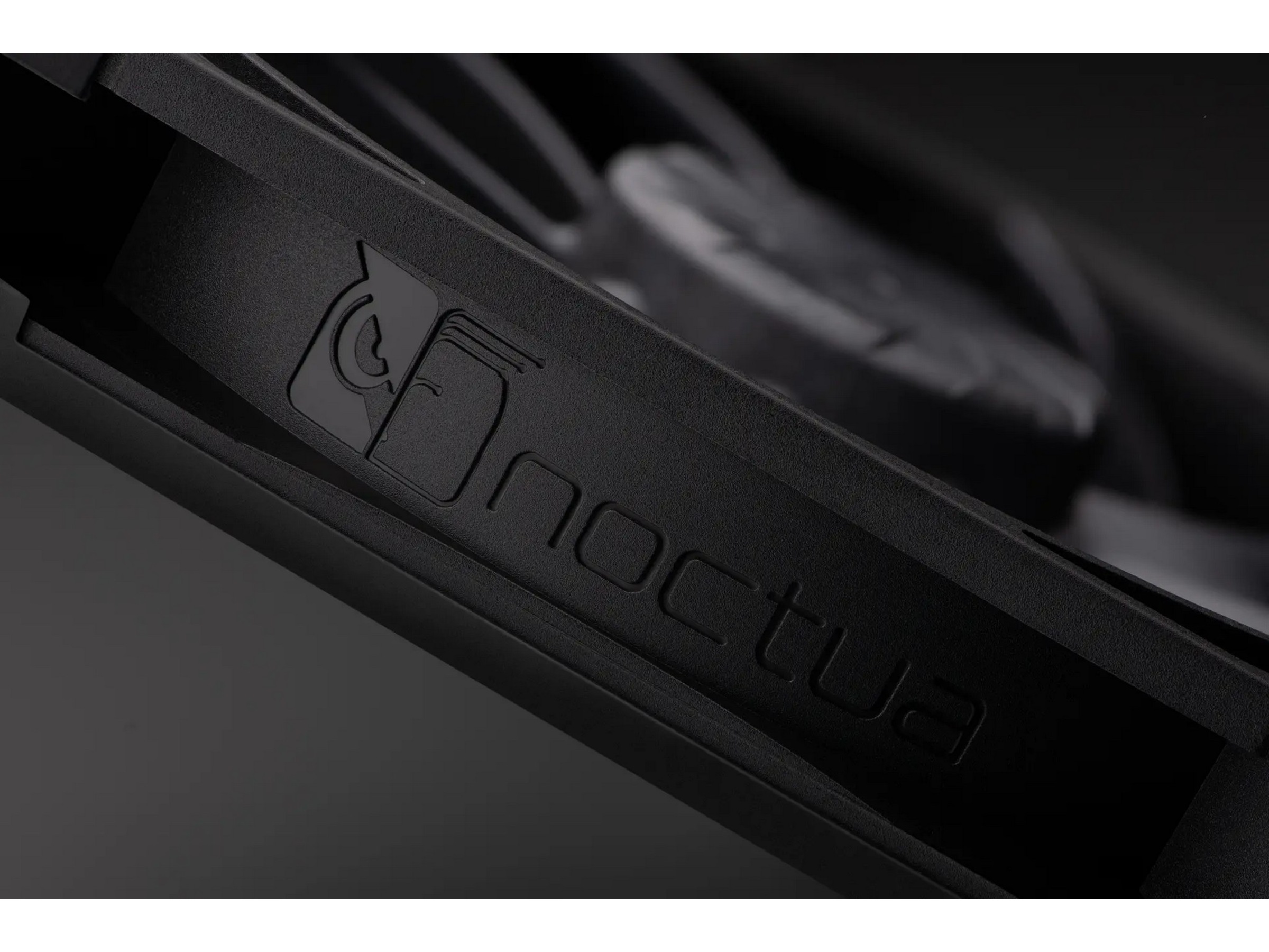 Noctua NF-A14x25 G2 PWM chromax.black Vifte Vifter