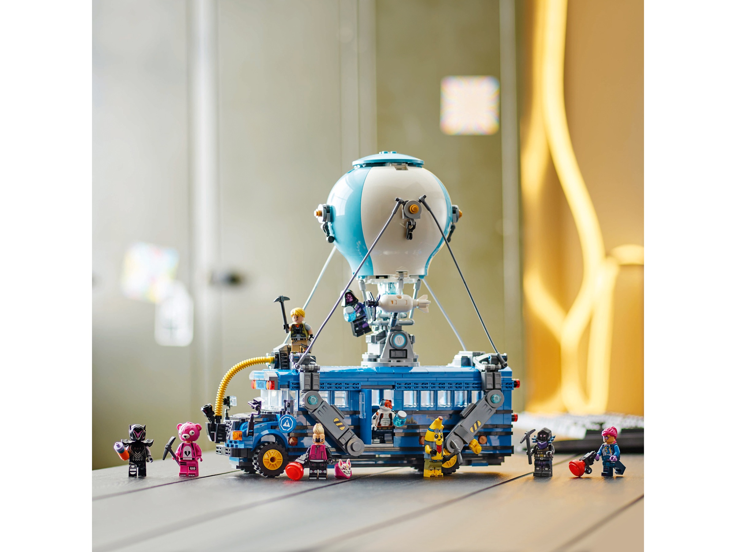 LEGO Fortnite Battle Bus 77073 LEGO