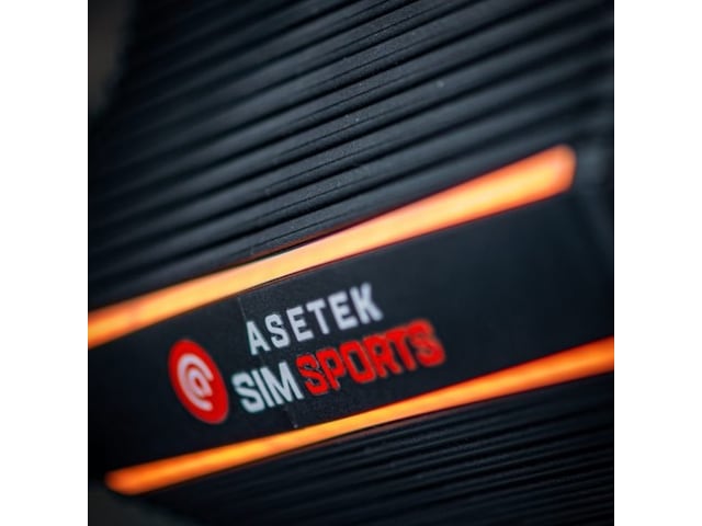 Asetek Invicta rattbase direct drive 27Nm Ratt og pedaler