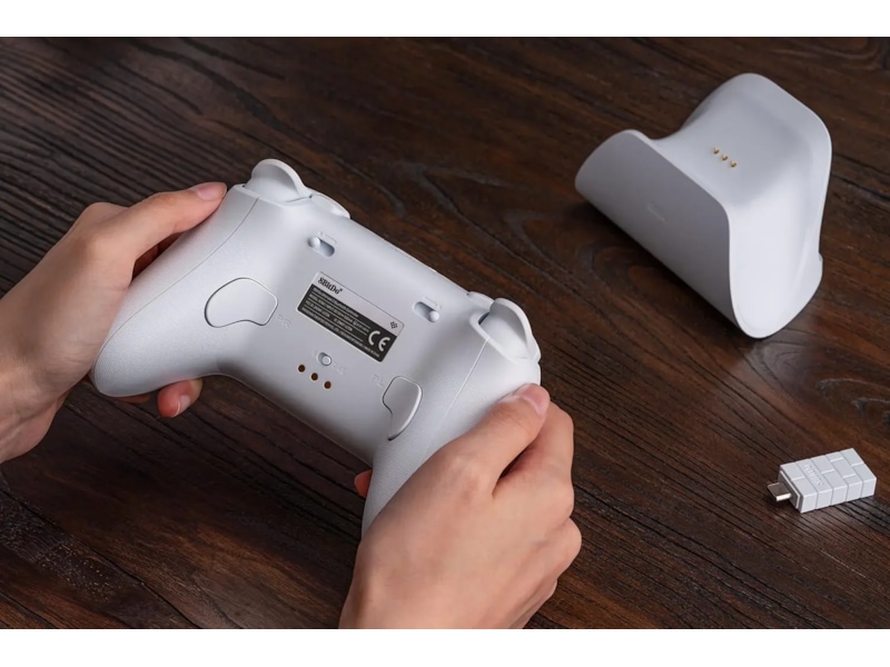 8BitDo Ultimate 2 Trådløs Bluetooth Kontroller (hvit) Gamepad