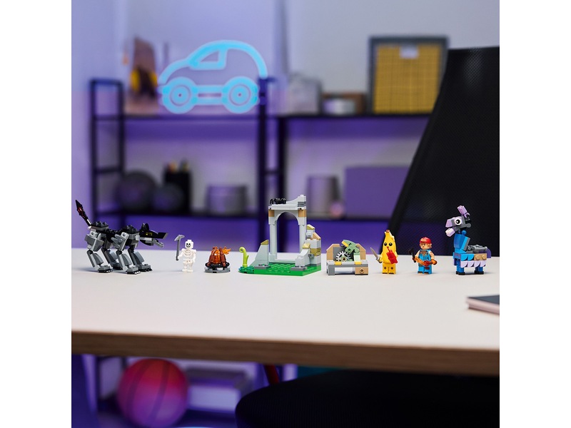 LEGO Fortnite Peely og Sparkplugs leir 77075 LEGO