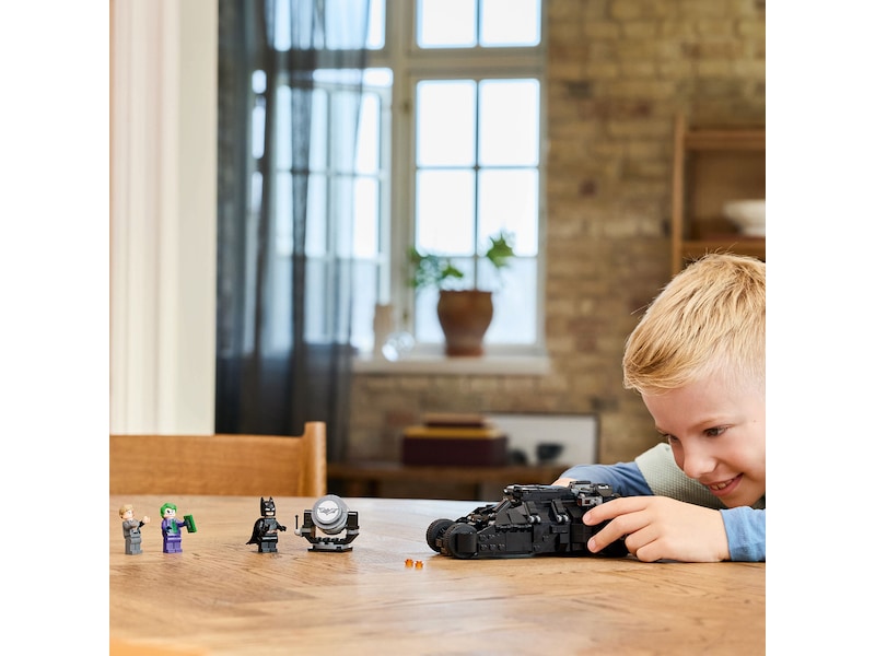 LEGO Super Heroes Batmans Tumbler mot Two-Face og Jokern 76303 LEGO