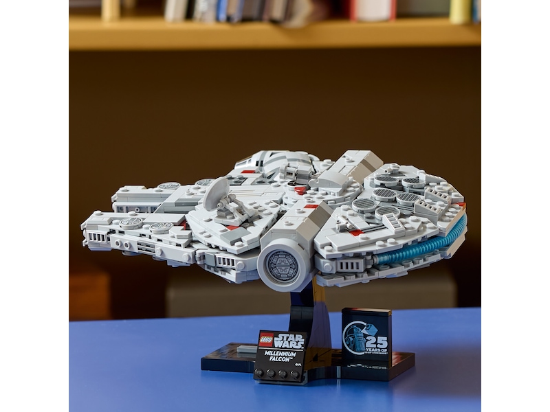 LEGO Star Wars Millennium Falcon 75375 LEGO
