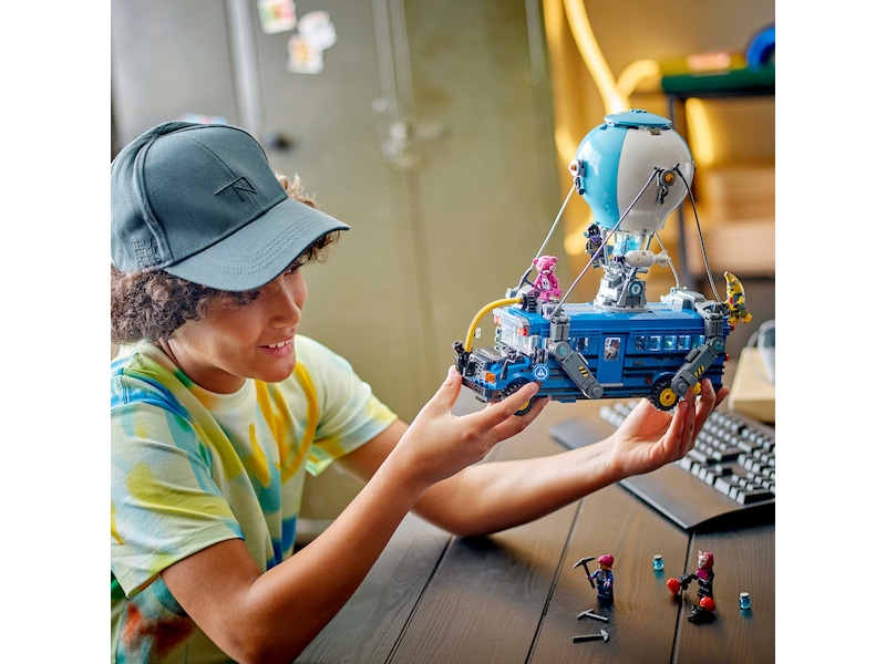 LEGO Fortnite Battle Bus 77073 LEGO