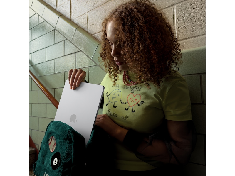 MacBook Air 15" M5 (2026) 512GB (midnatt) PC - Bærbar / laptop